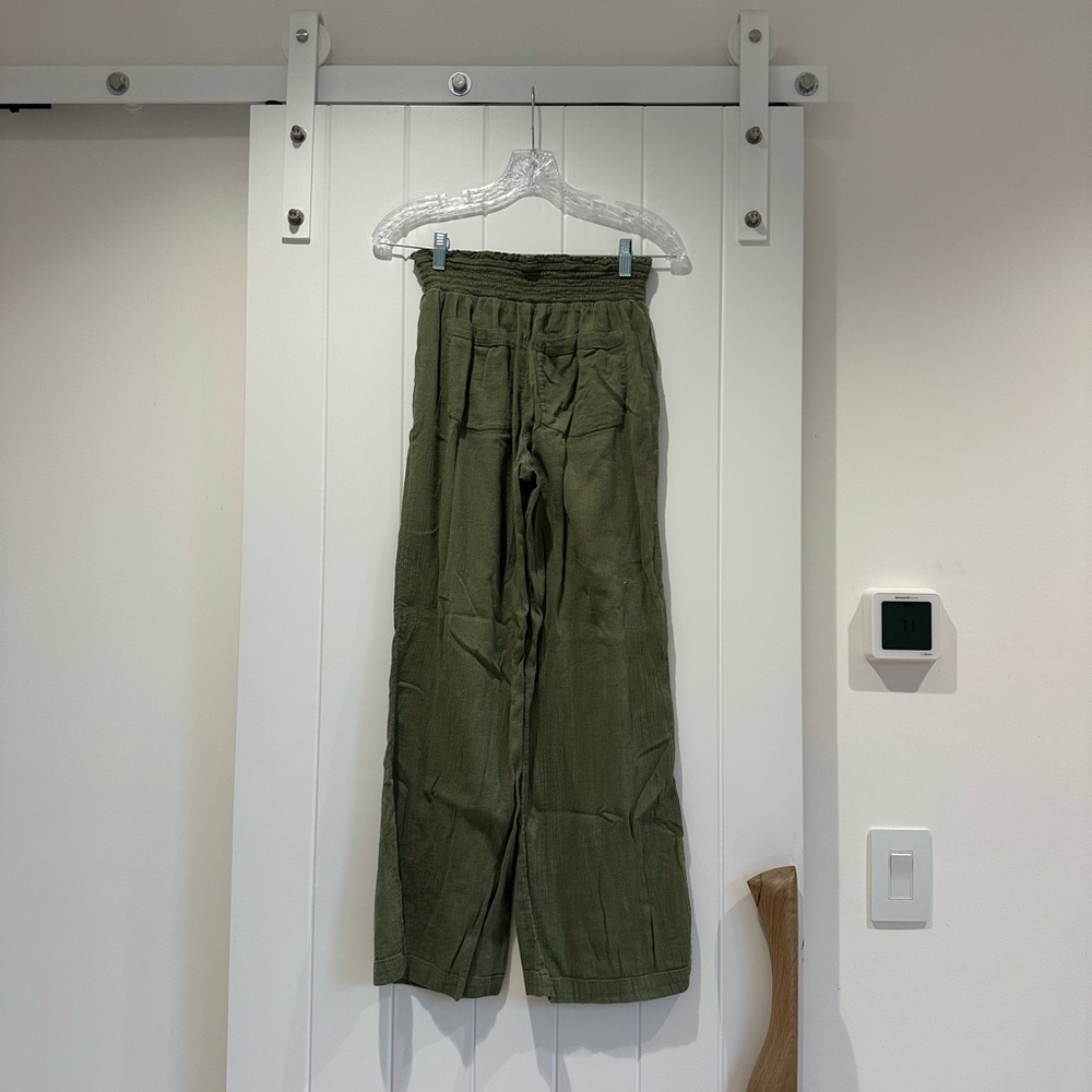 Aerie Textured Olive Pants - Picture 2 of 5